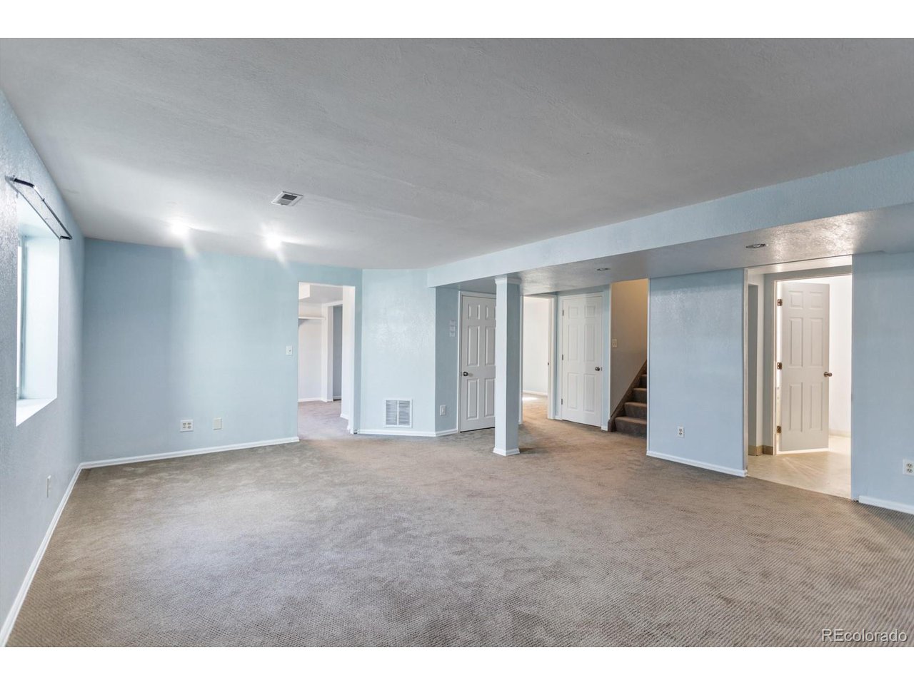 5686 W 109th Cir