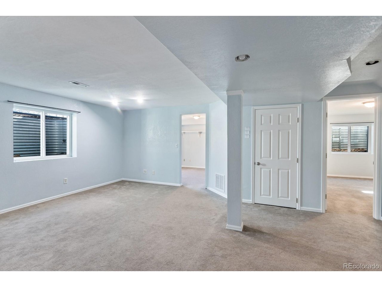 5686 W 109th Cir