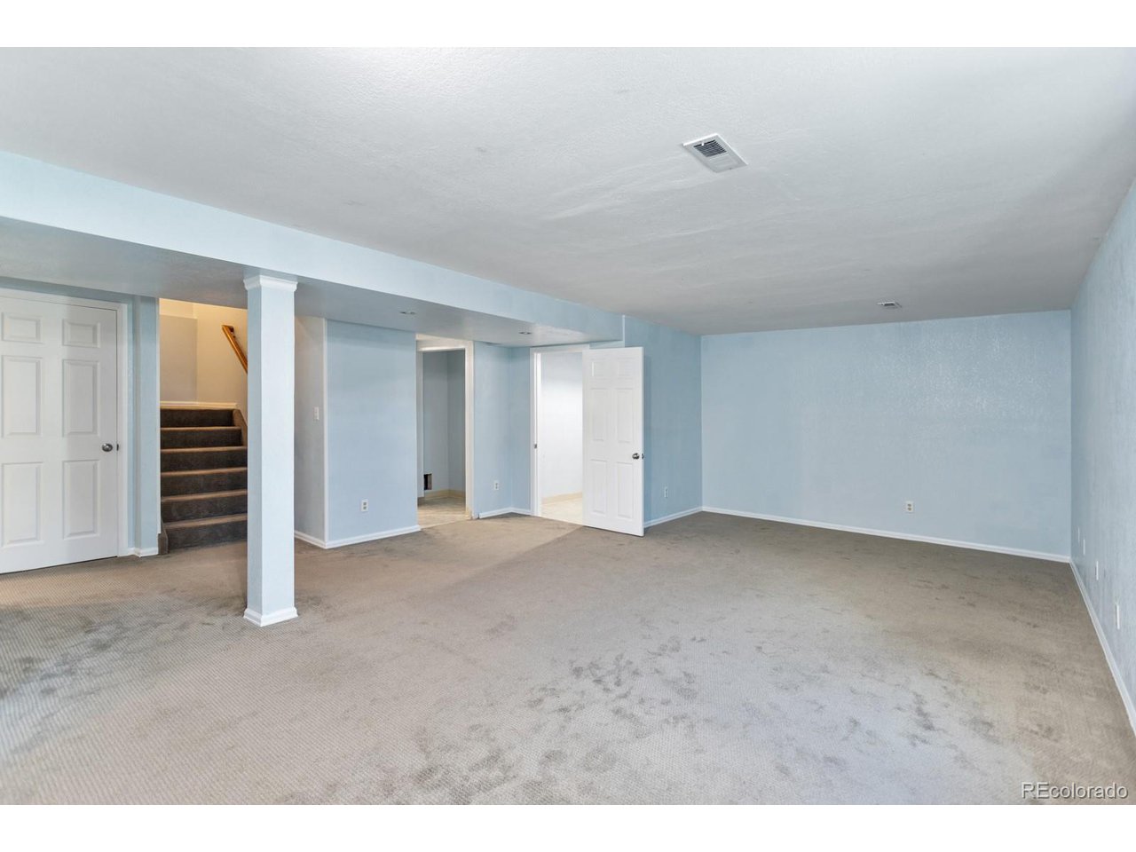 5686 W 109th Cir