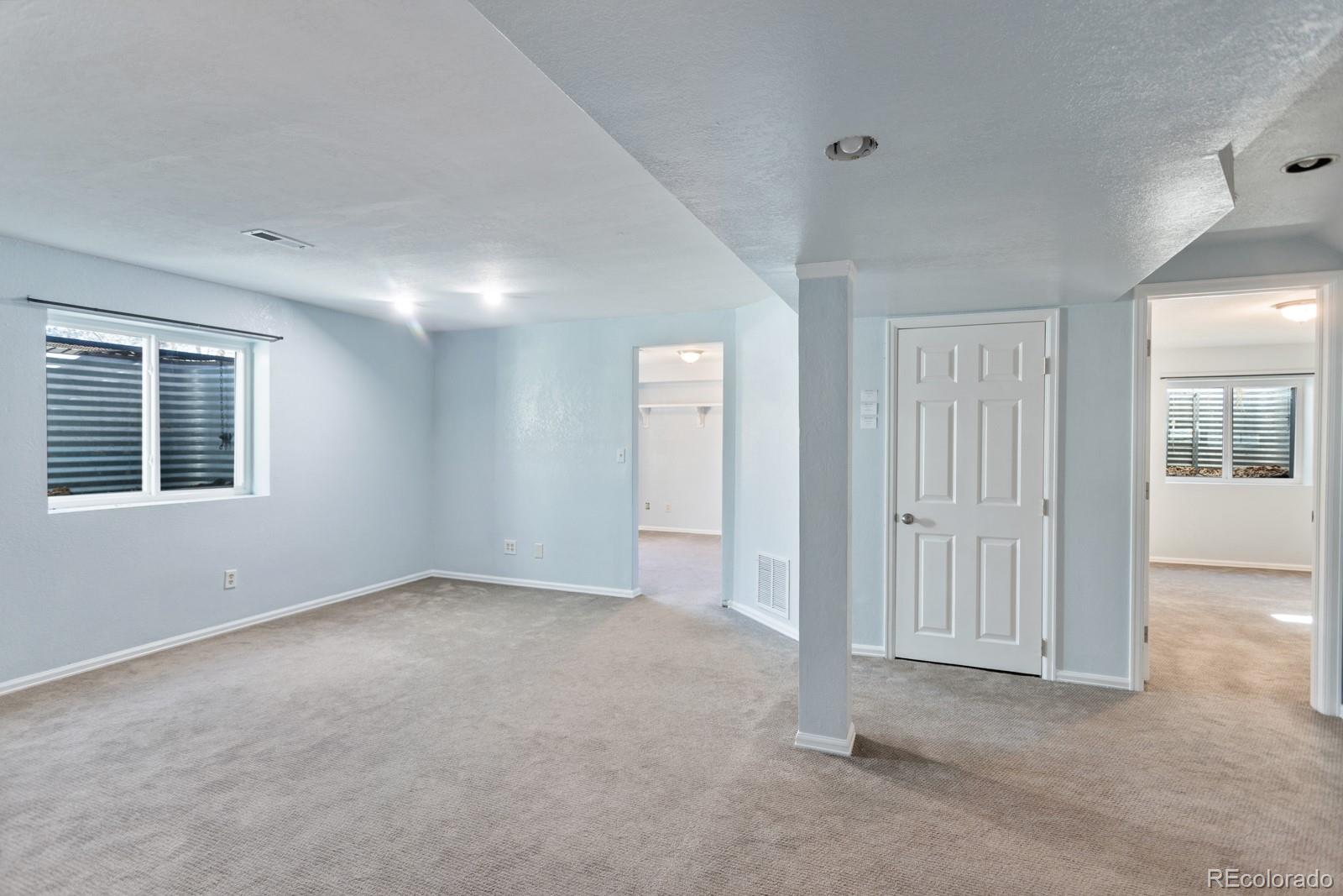 5686 W 109th Circle