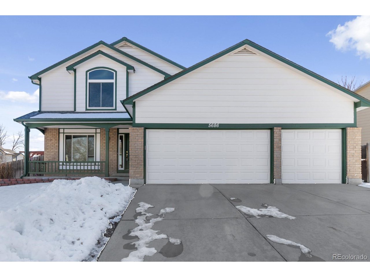 5686 W 109th Cir