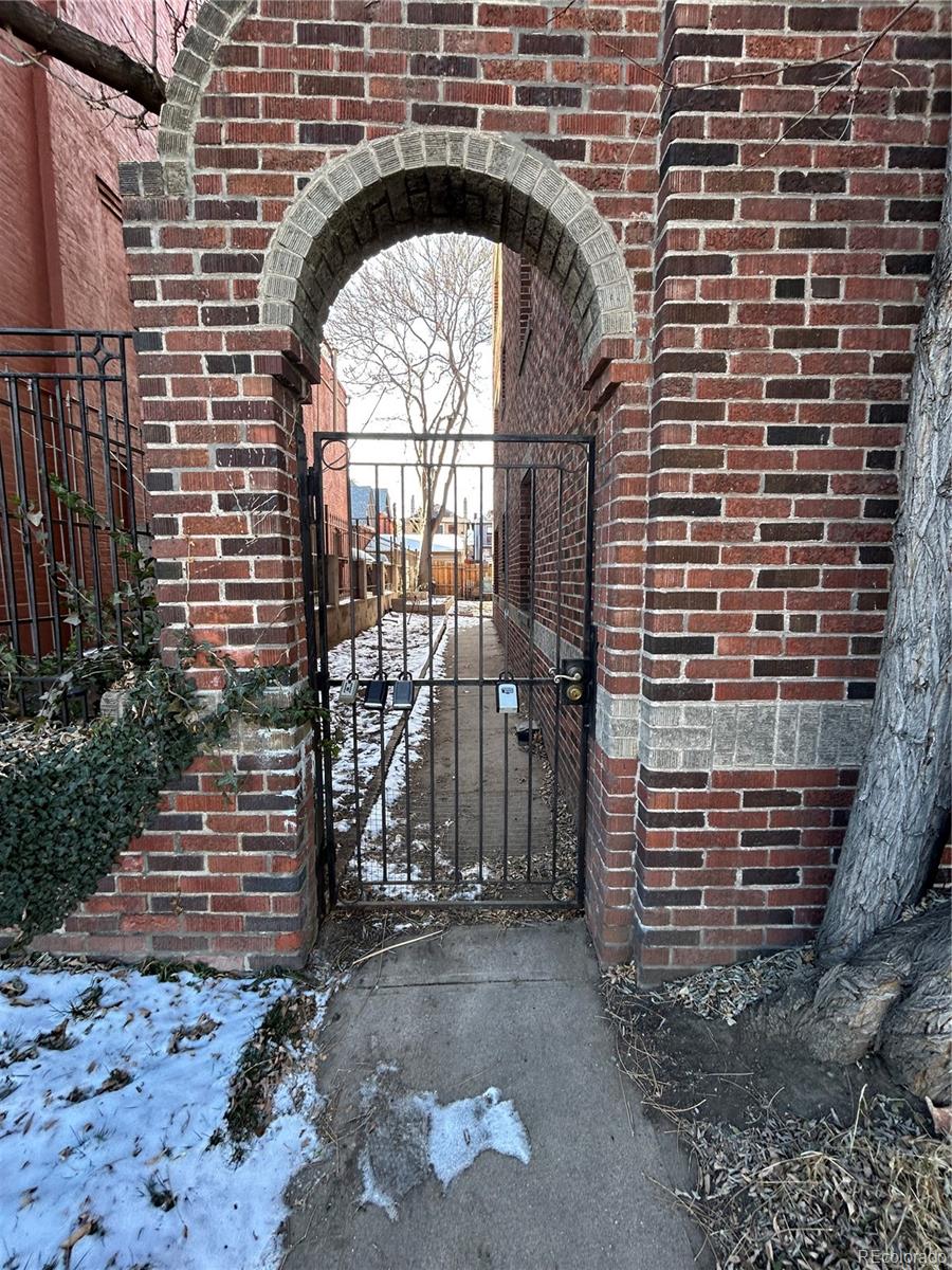 1369 N Downing Street Unit: 3