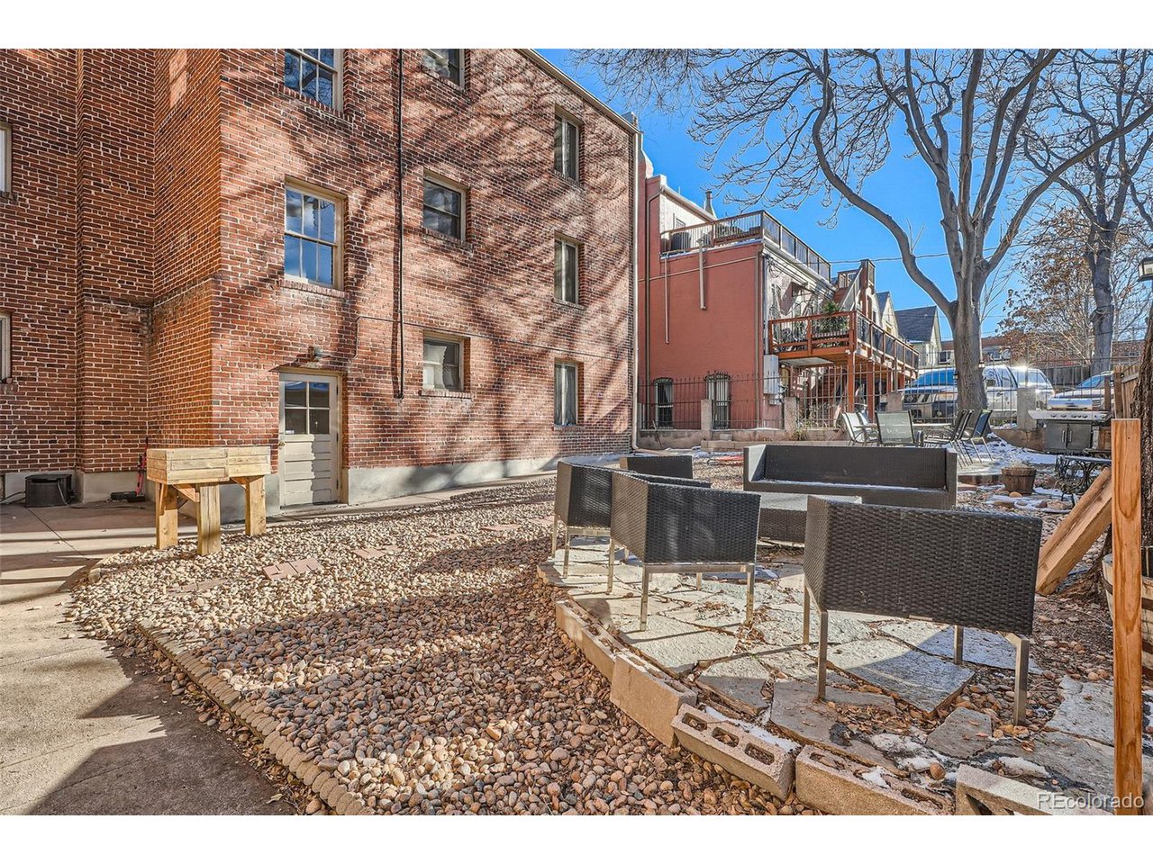 1369 N Downing St 3