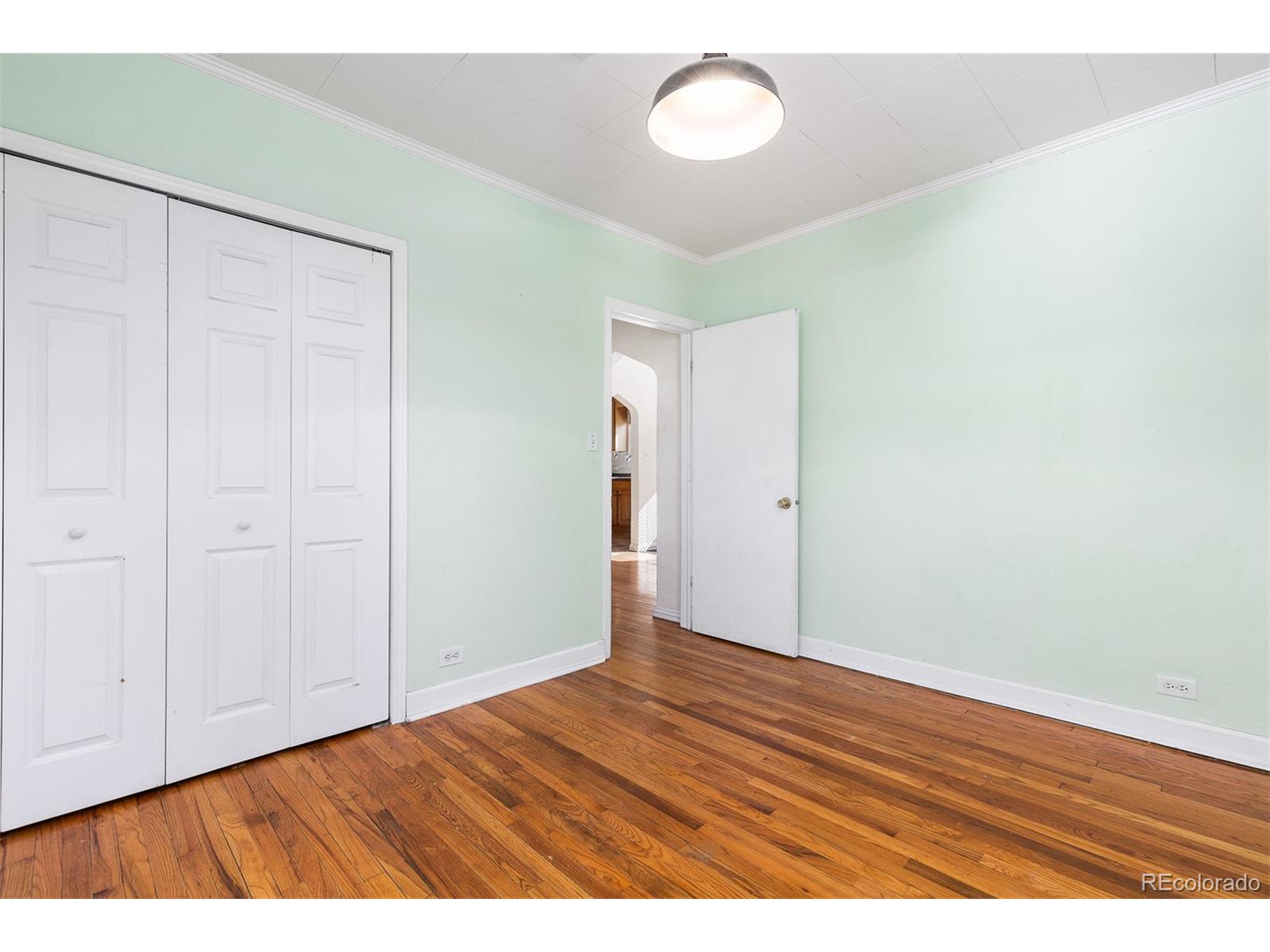 3130 S Washington St