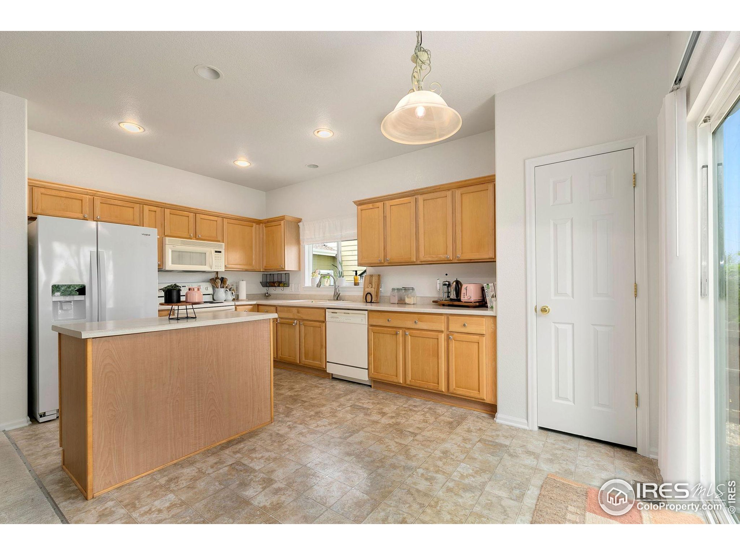 2814 Outrigger Way