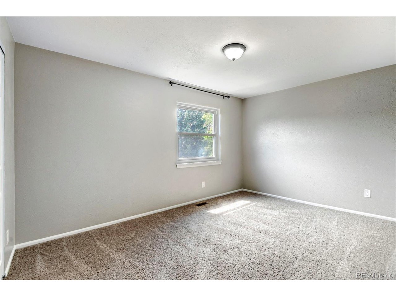 3122 Rock Creek Dr