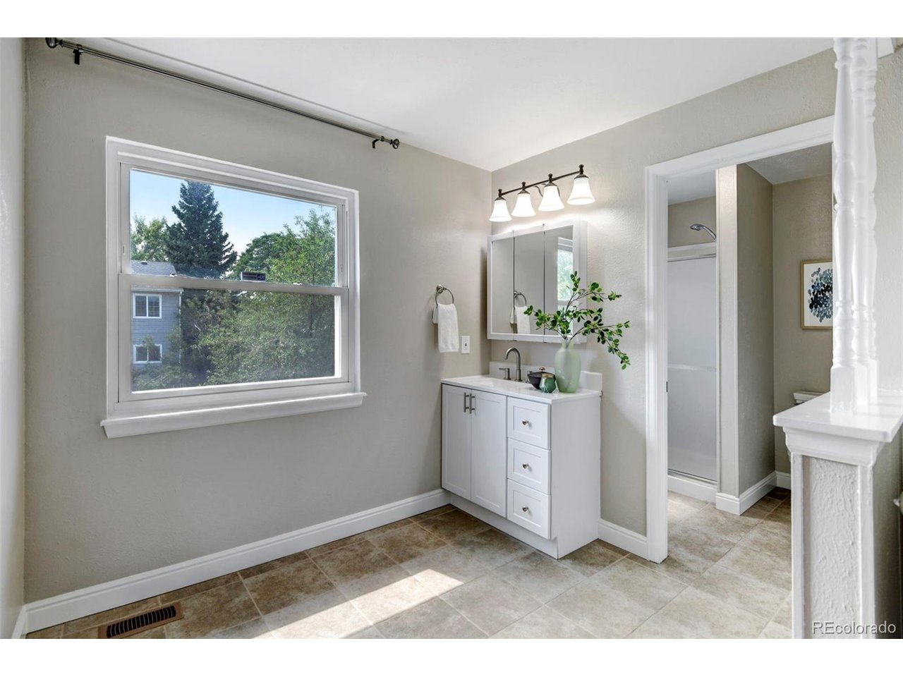3122 Rock Creek Dr