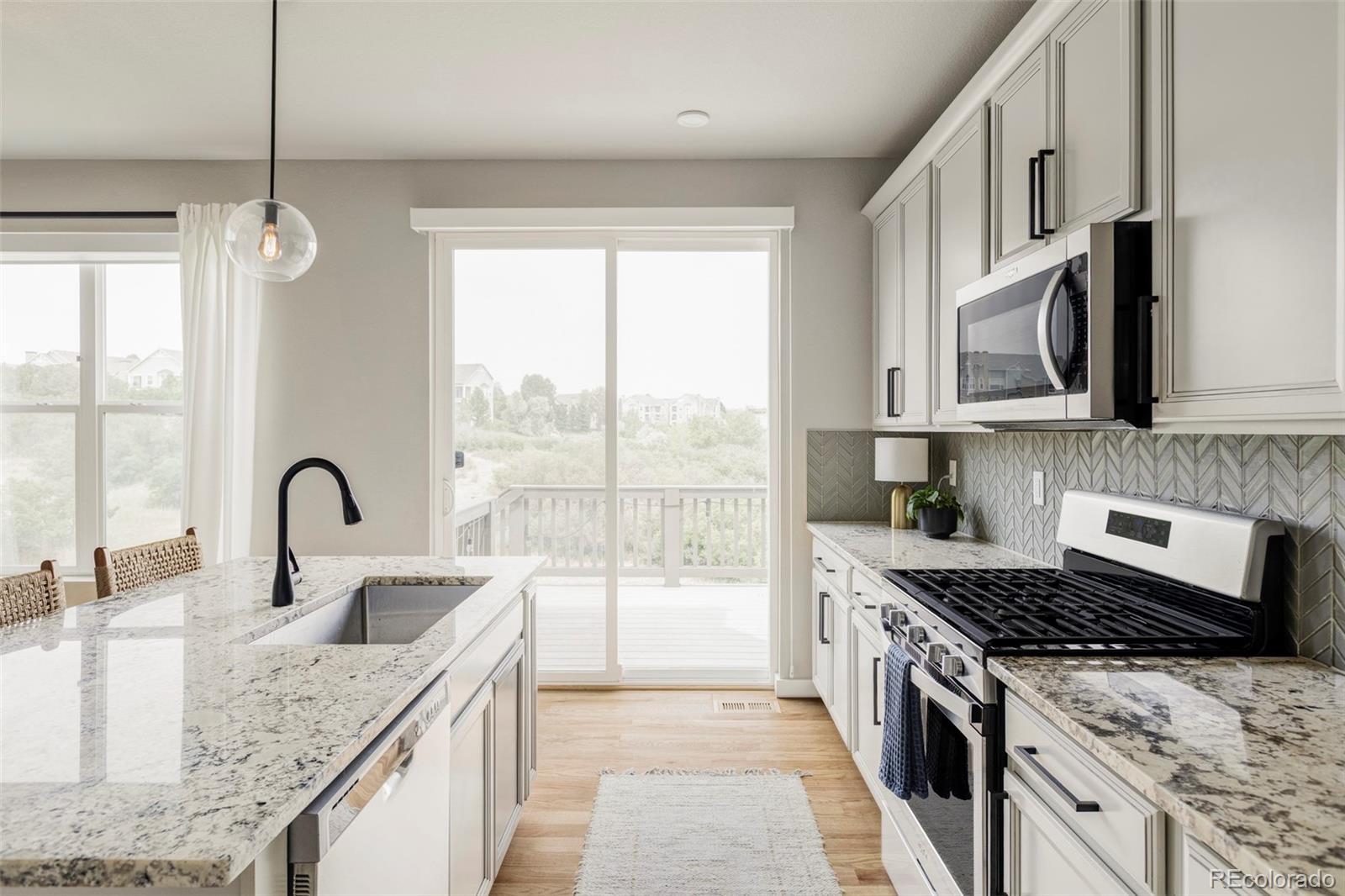 476 Hyde Park Circle