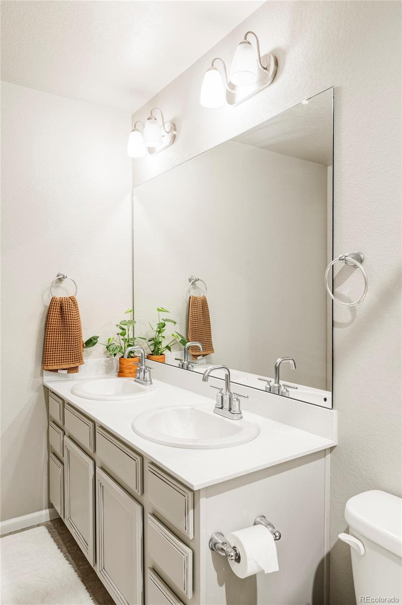 476 Hyde Park Circle