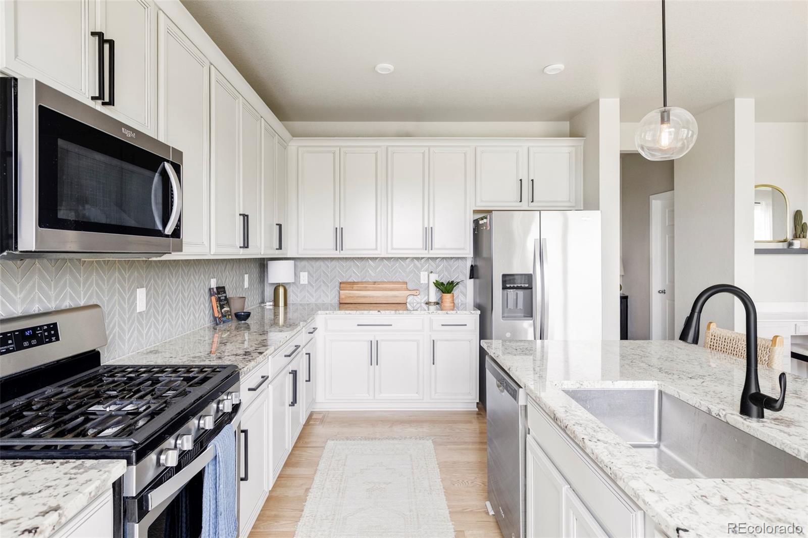 476 Hyde Park Circle