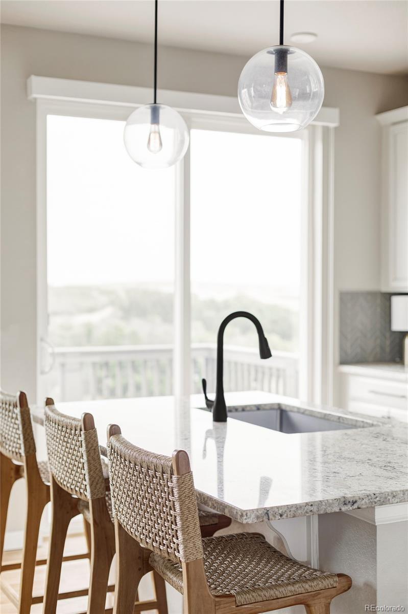 476 Hyde Park Circle