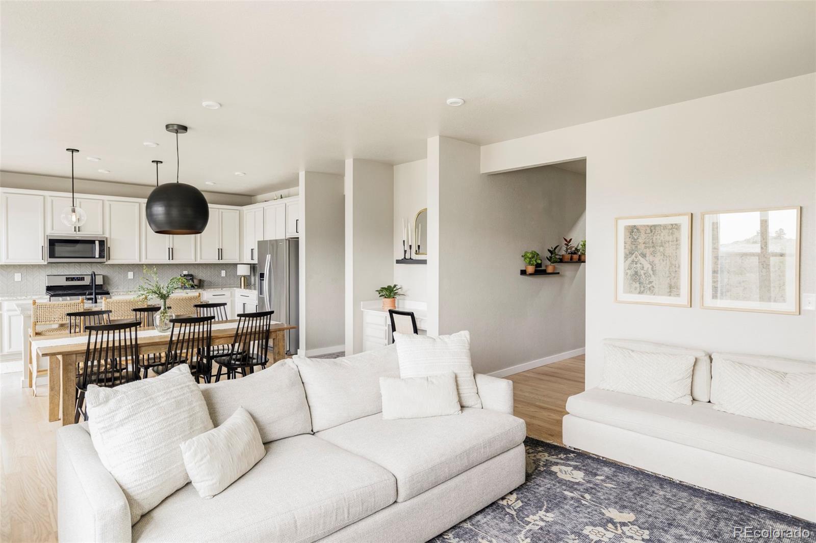 476 Hyde Park Circle