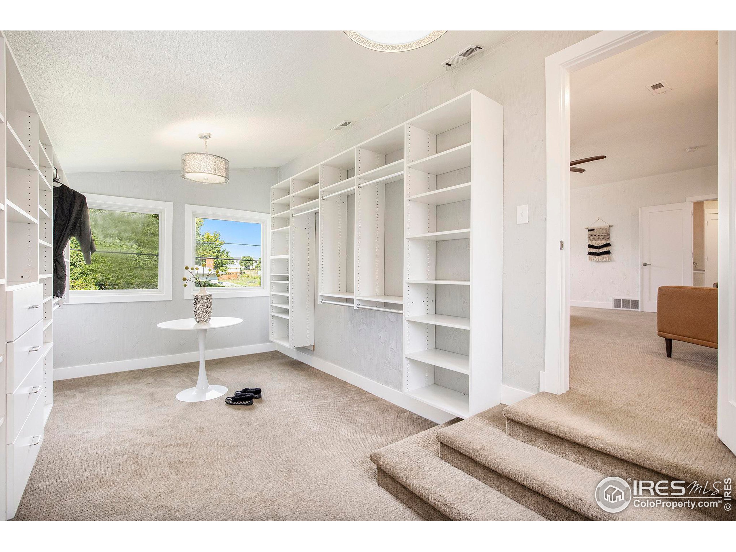 2429 Sunset Ln