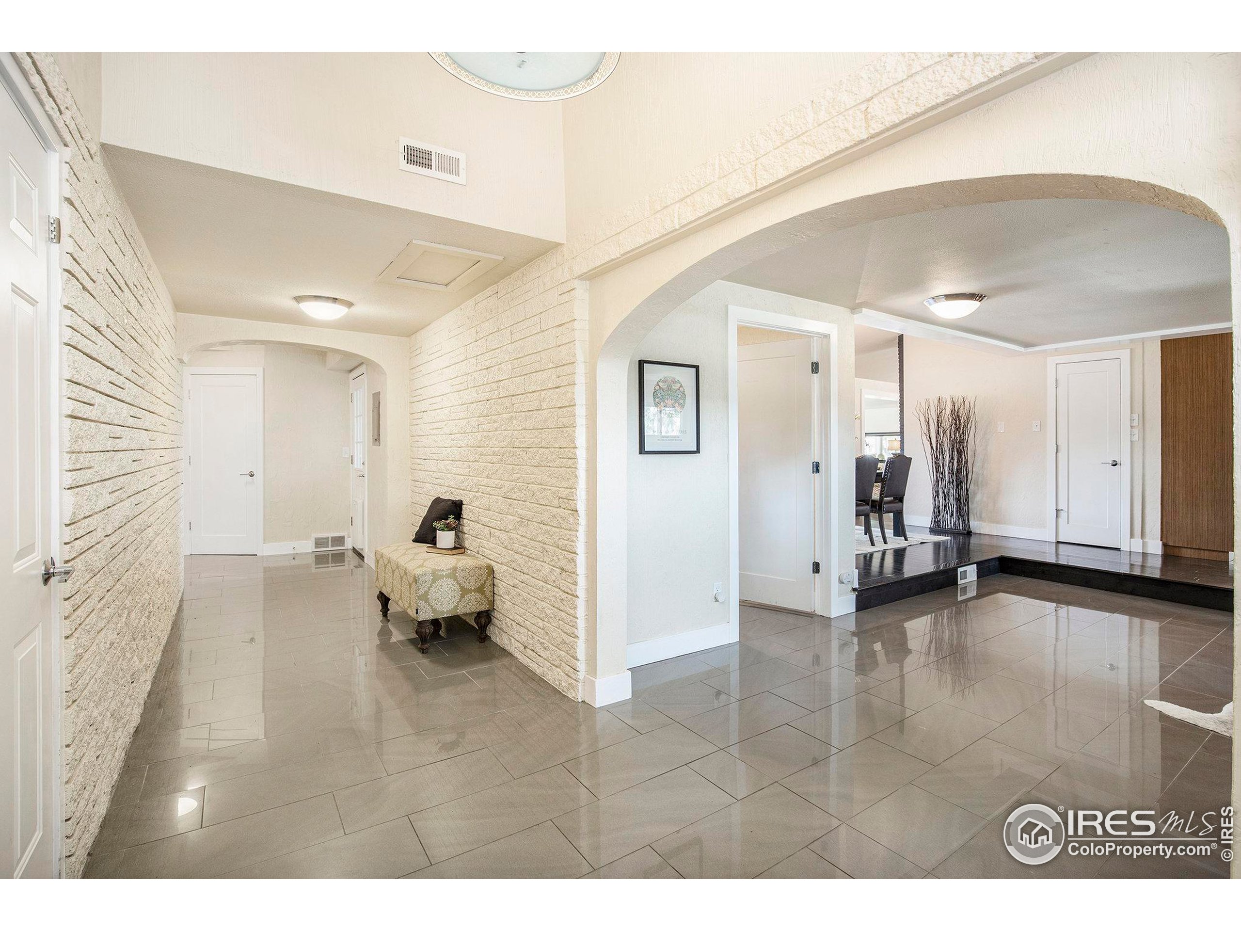 2429 Sunset Ln