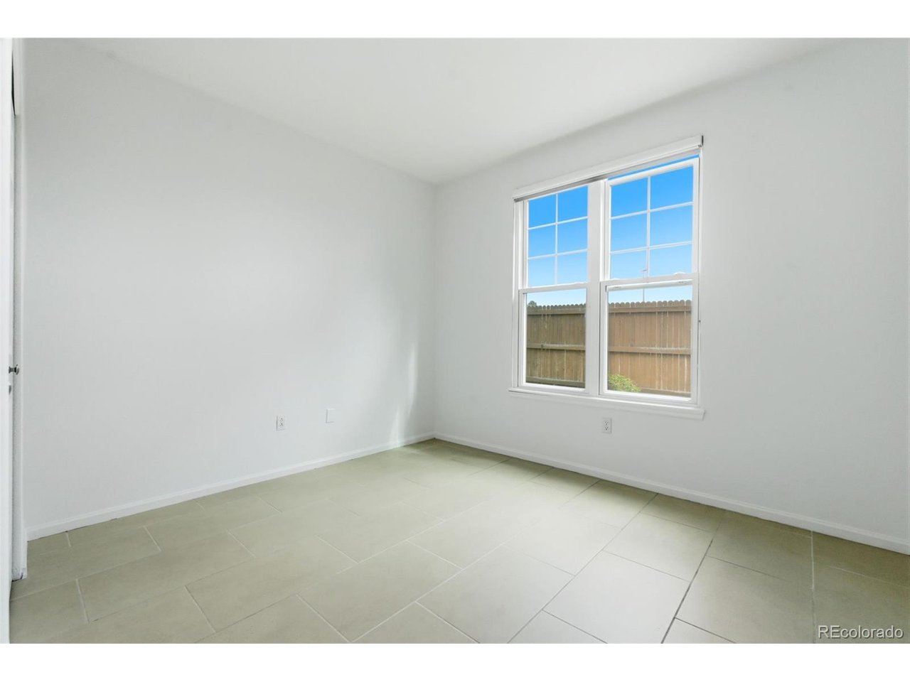 2153 S Fulton Cir 101
