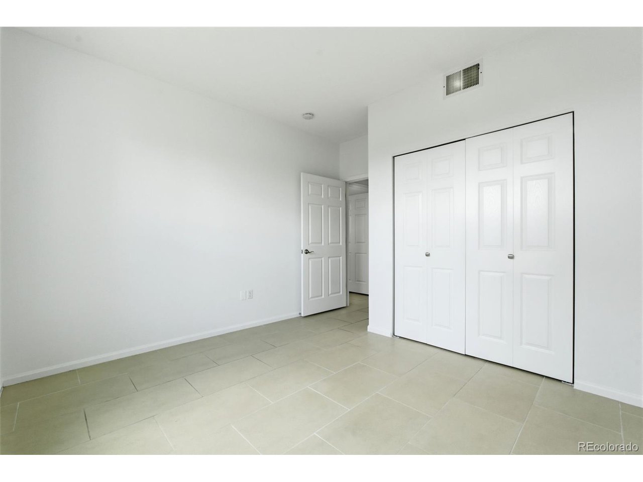 2153 S Fulton Cir 101