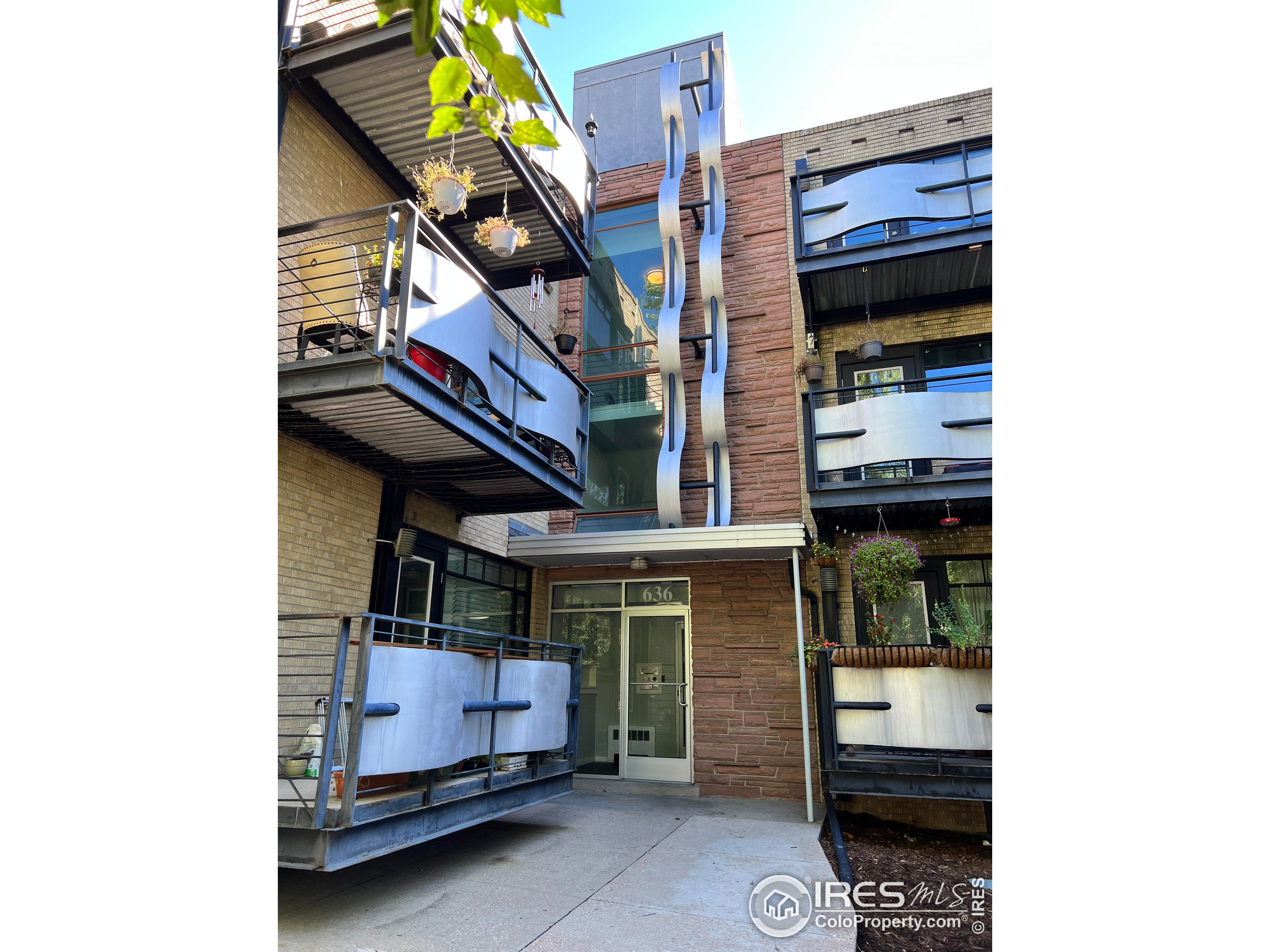 636 N Washington St 104
