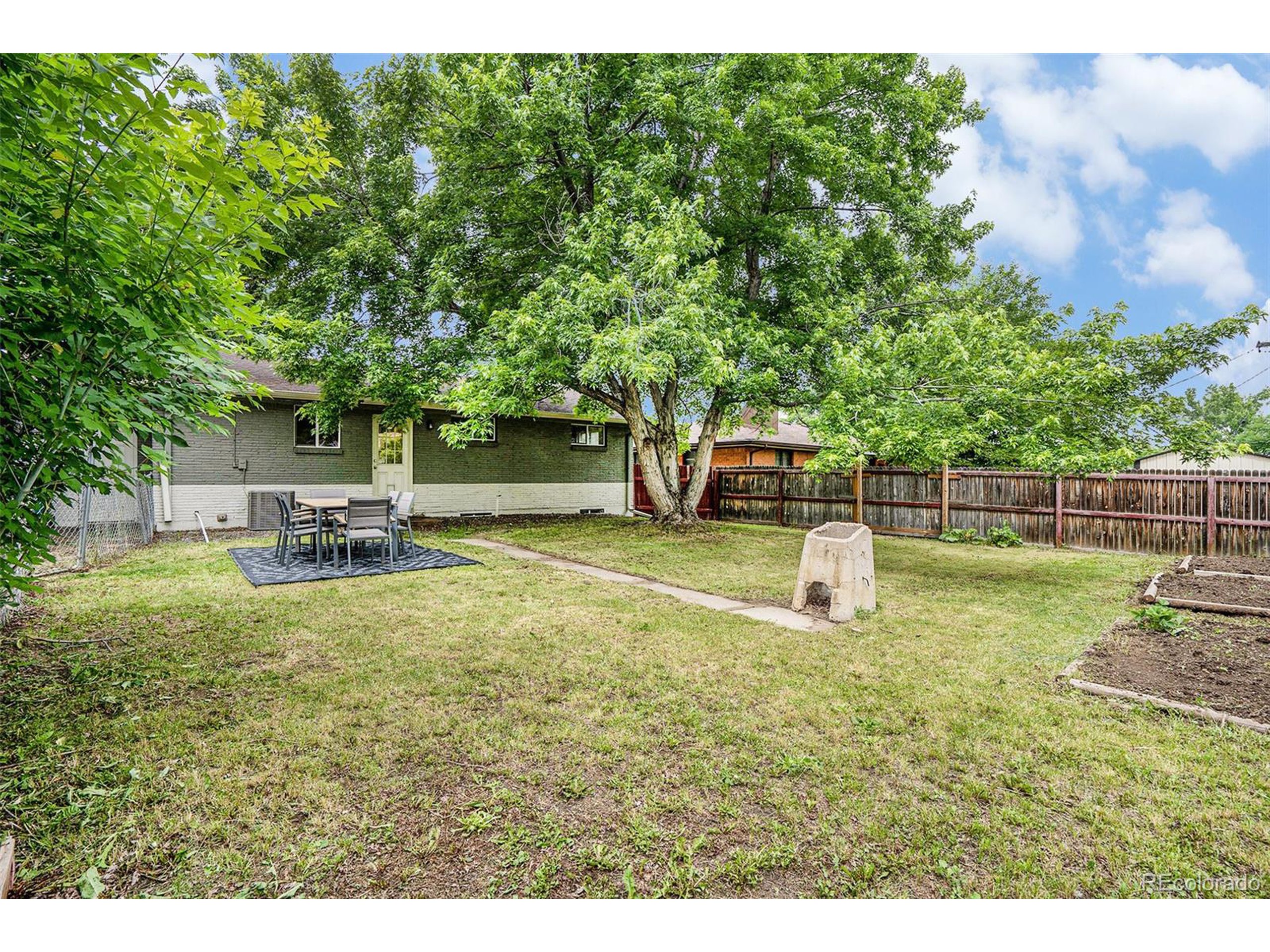 9280 Knox Ct