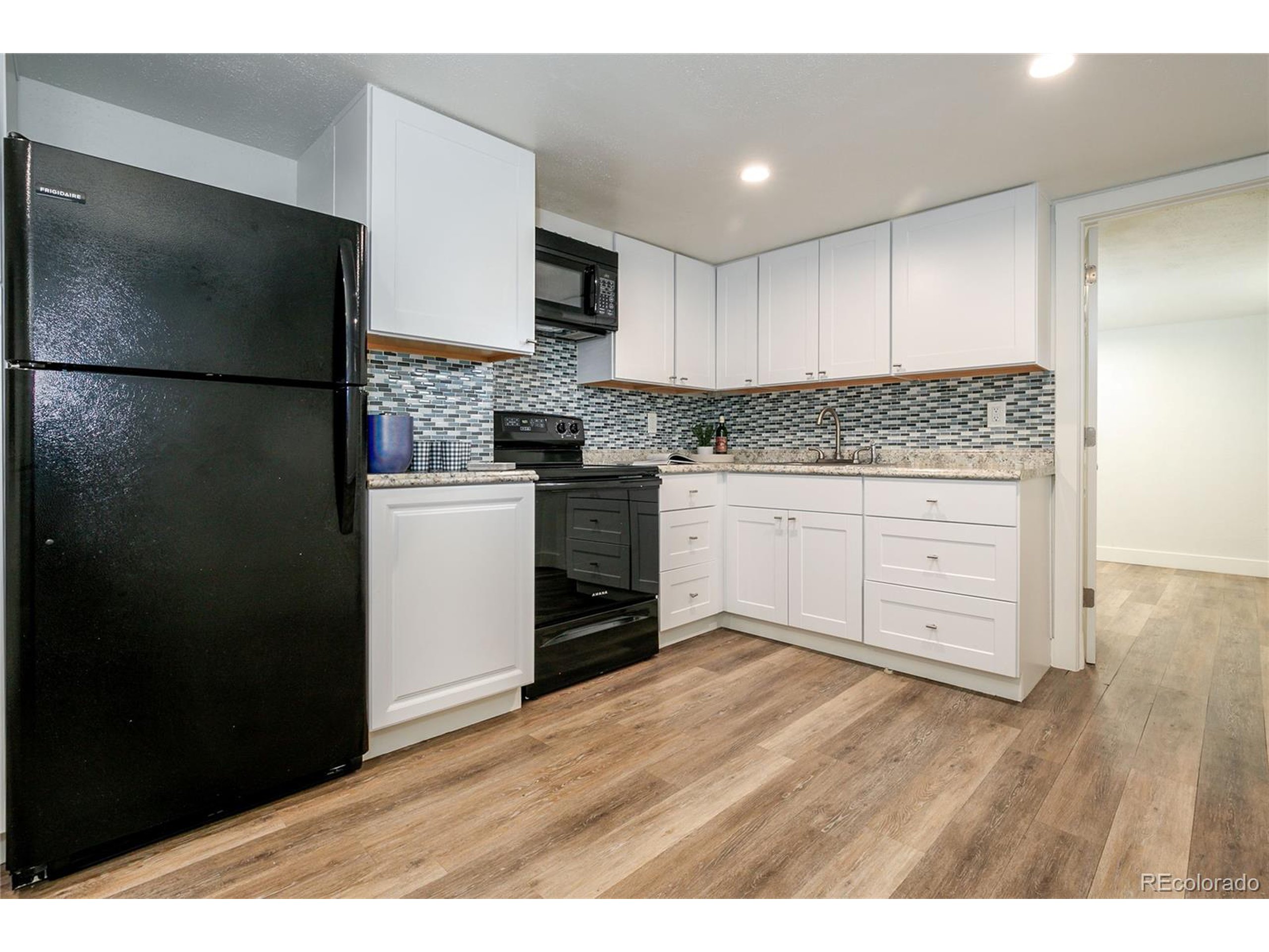 1875 Jay St