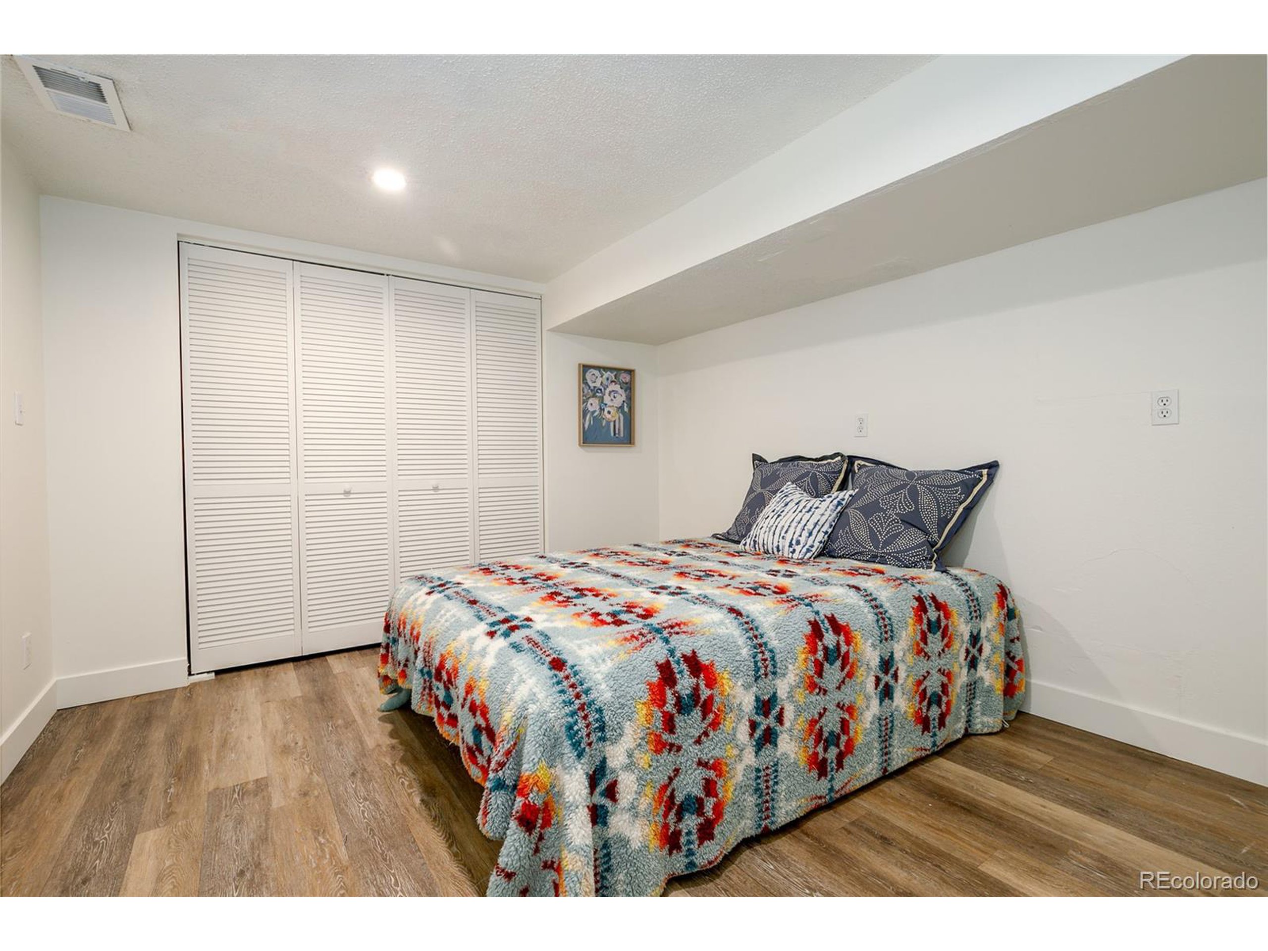 1875 Jay St