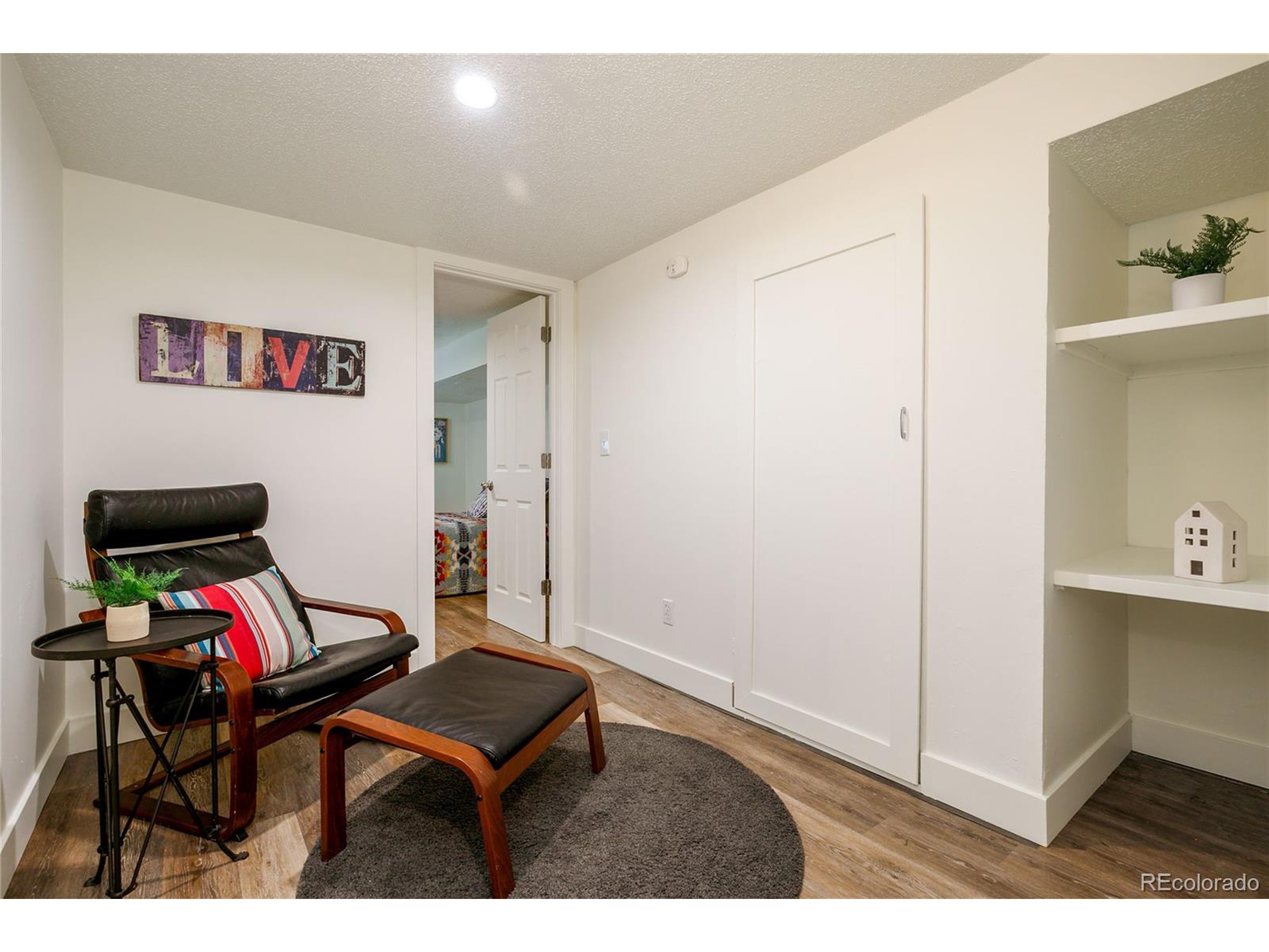1875 Jay St