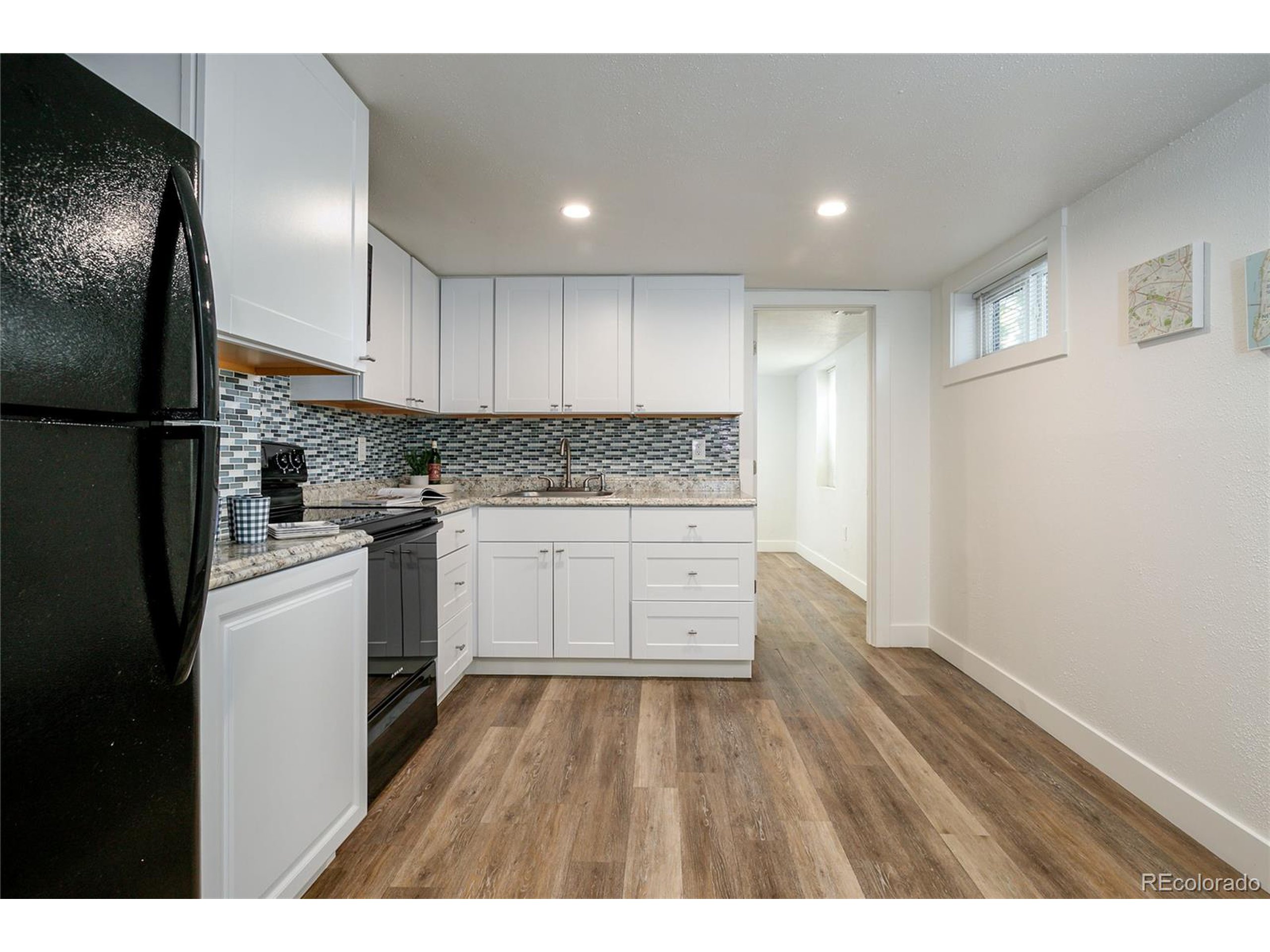 1875 Jay St