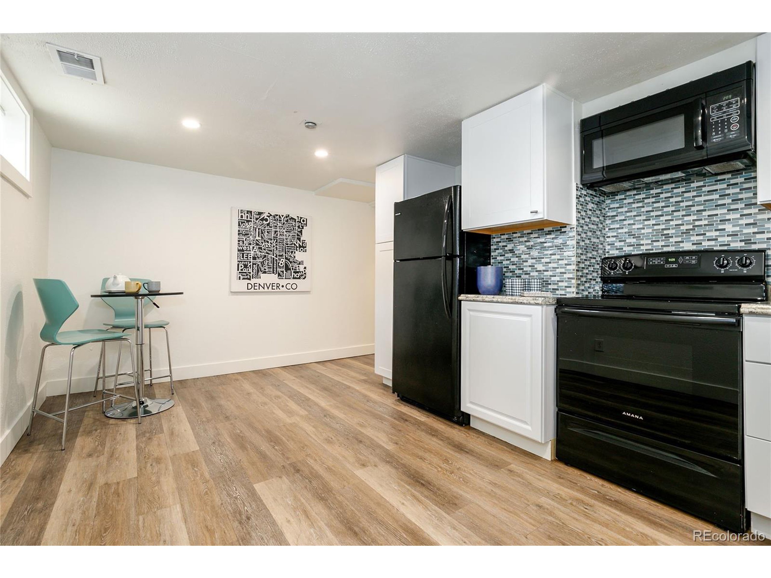 1875 Jay St