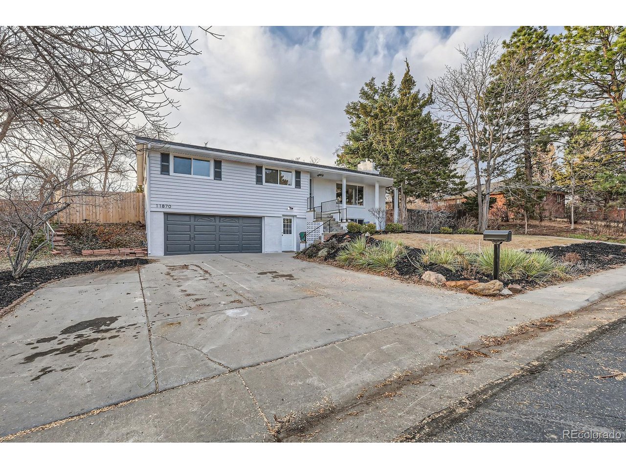 11870 Tabor Dr