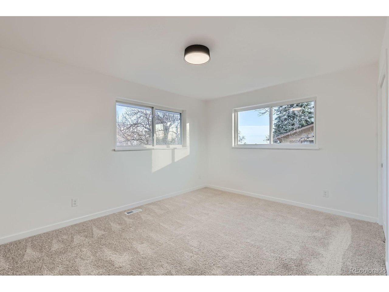 11870 Tabor Dr