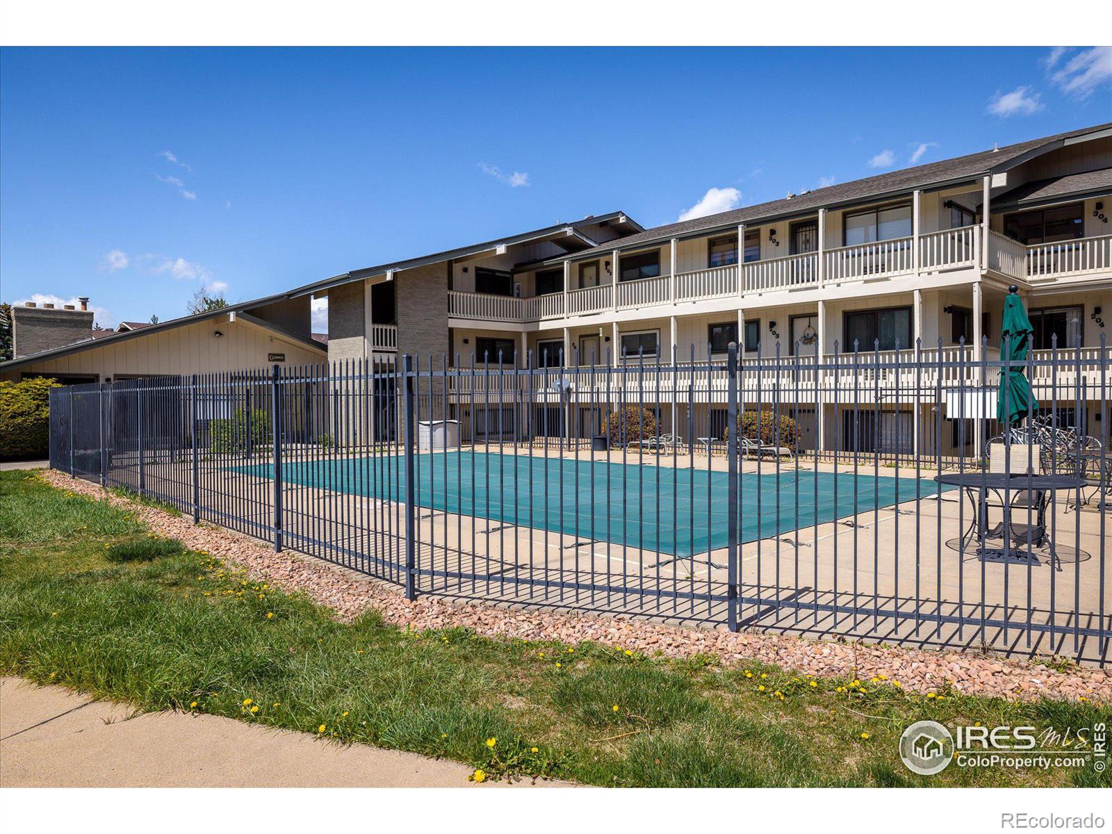 645 Manhattan Place Unit: 111