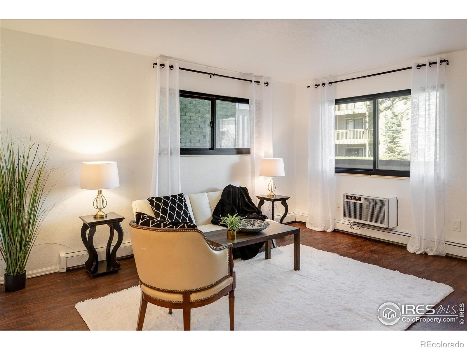645 Manhattan Place Unit: 111