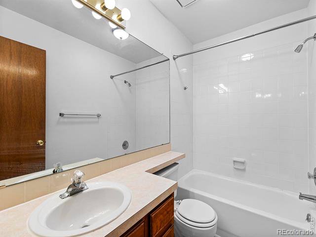 1460 Front Nine Drive Unit: B