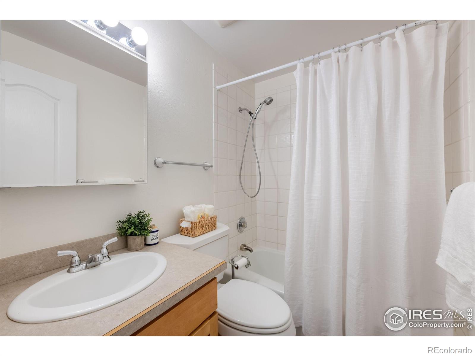 5165 Santa Clara Place Unit: C