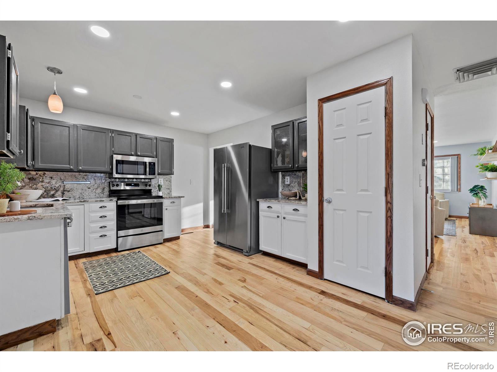 1027 Cottonwood Drive