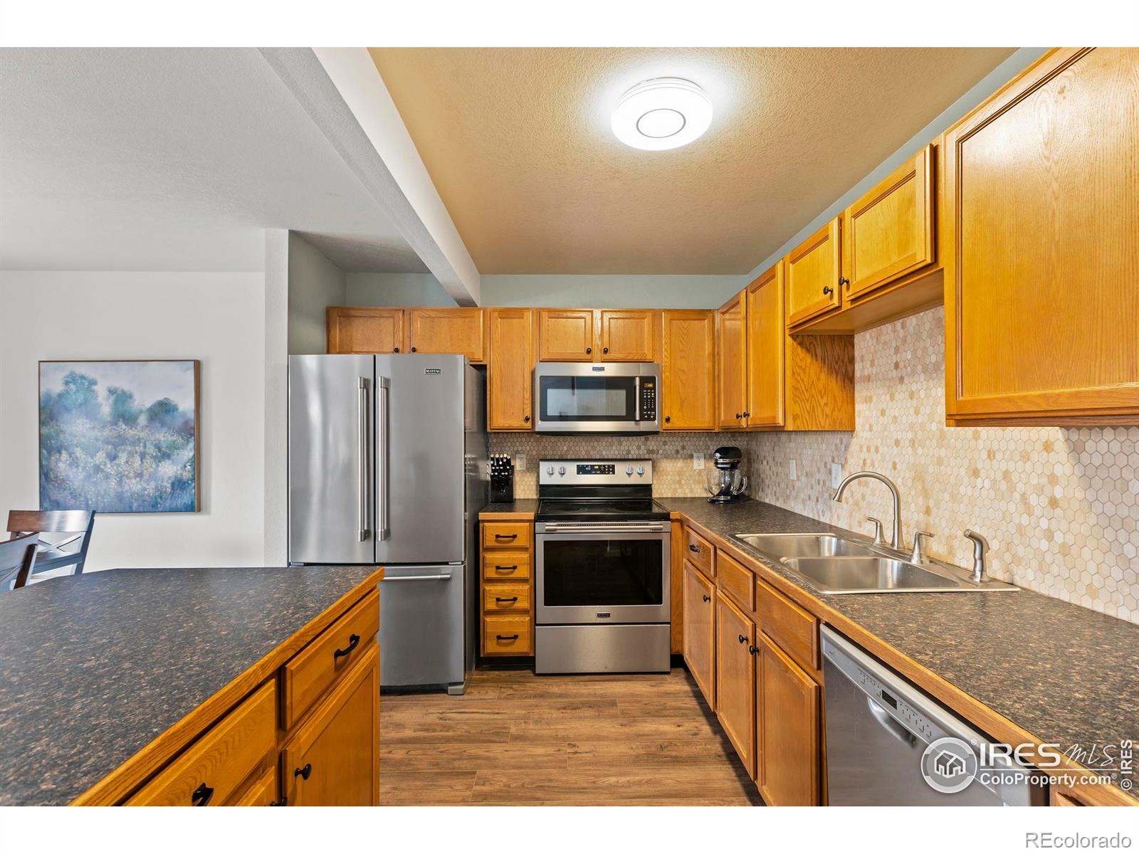 800 2nd Street