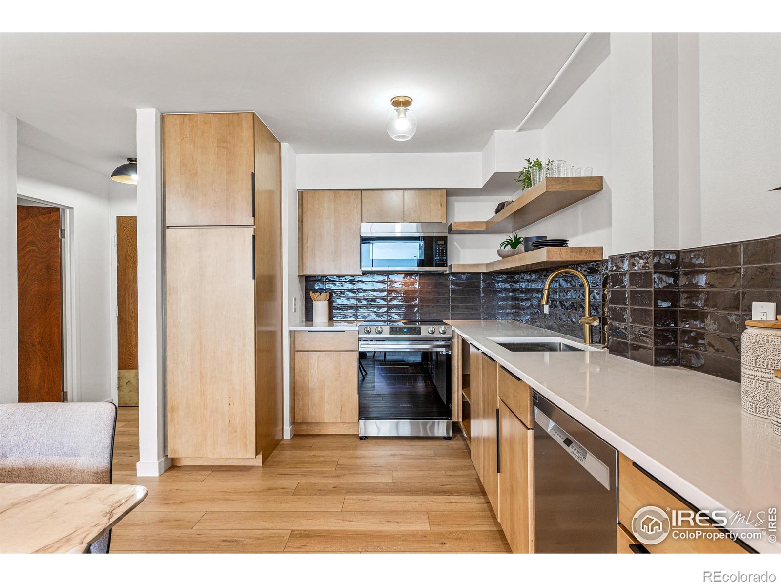 1850 Folsom Street Unit: 1012
