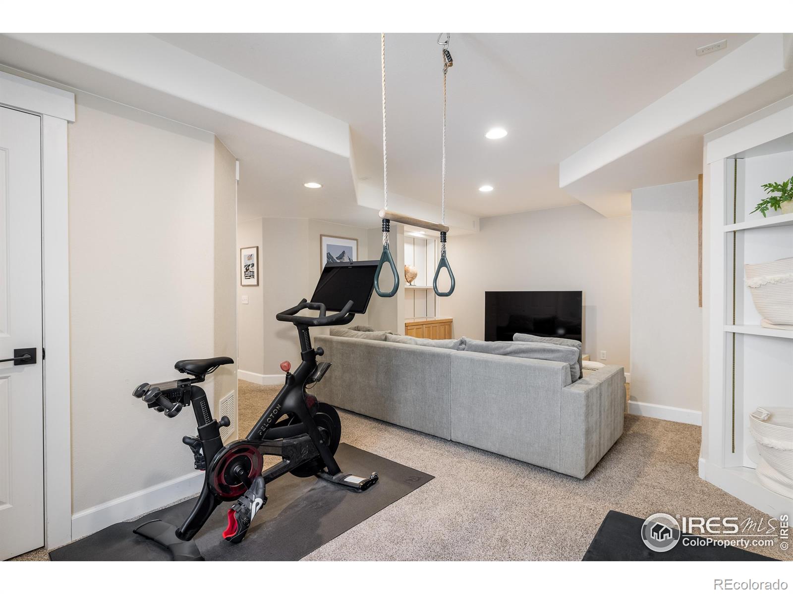 301 Indian Peaks Trail W