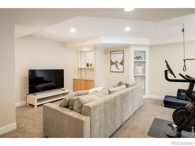301 Indian Peaks Trail W