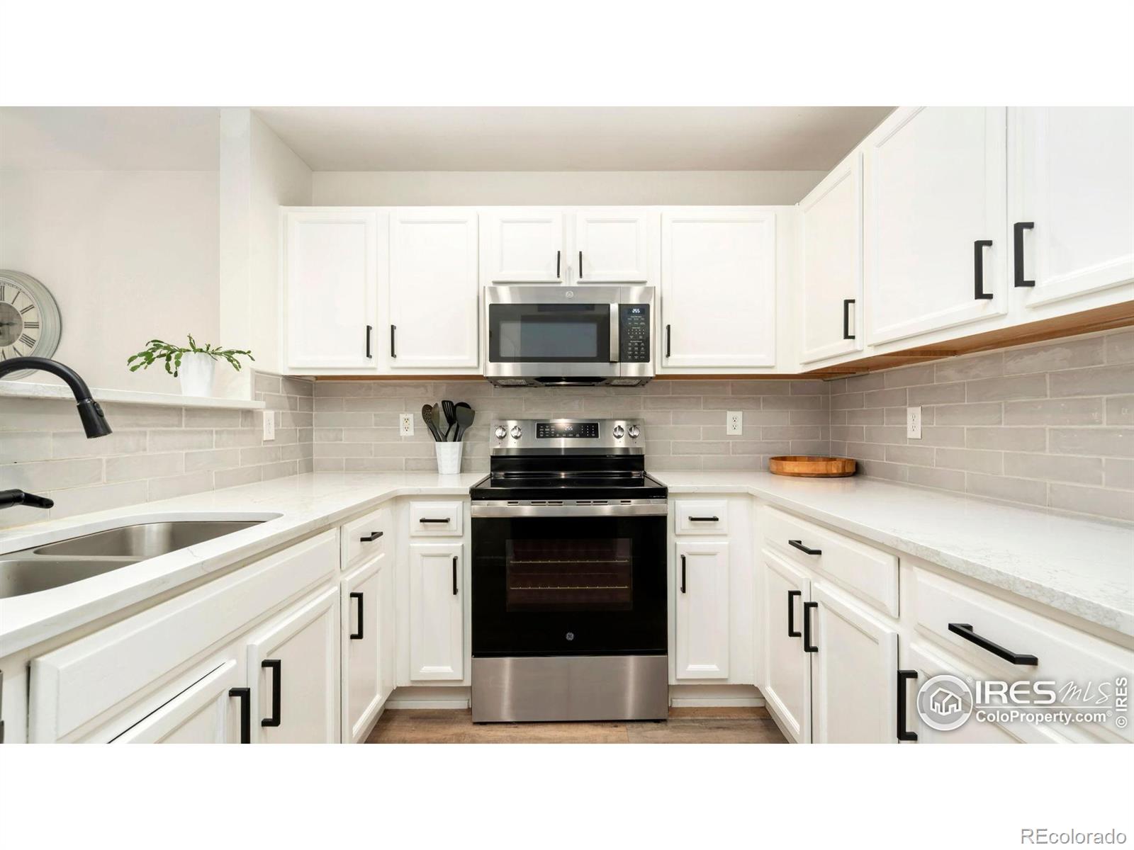 5114 Country Squire Way