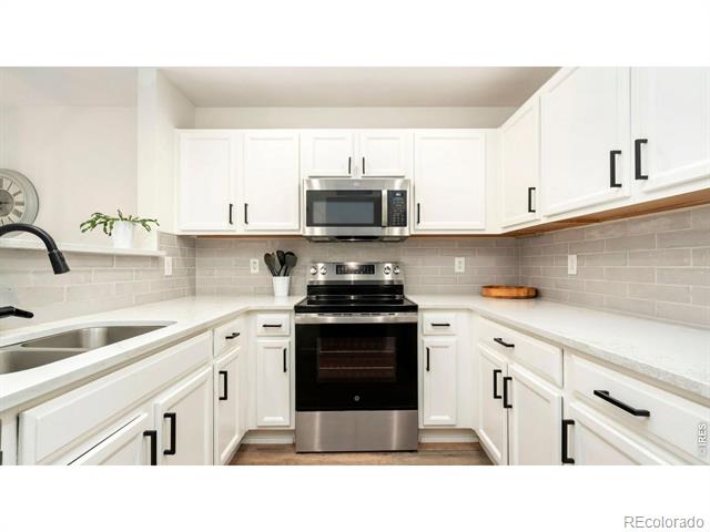 5114 Country Squire Way
