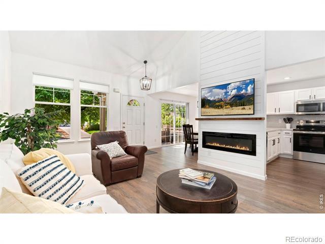 5114 Country Squire Way