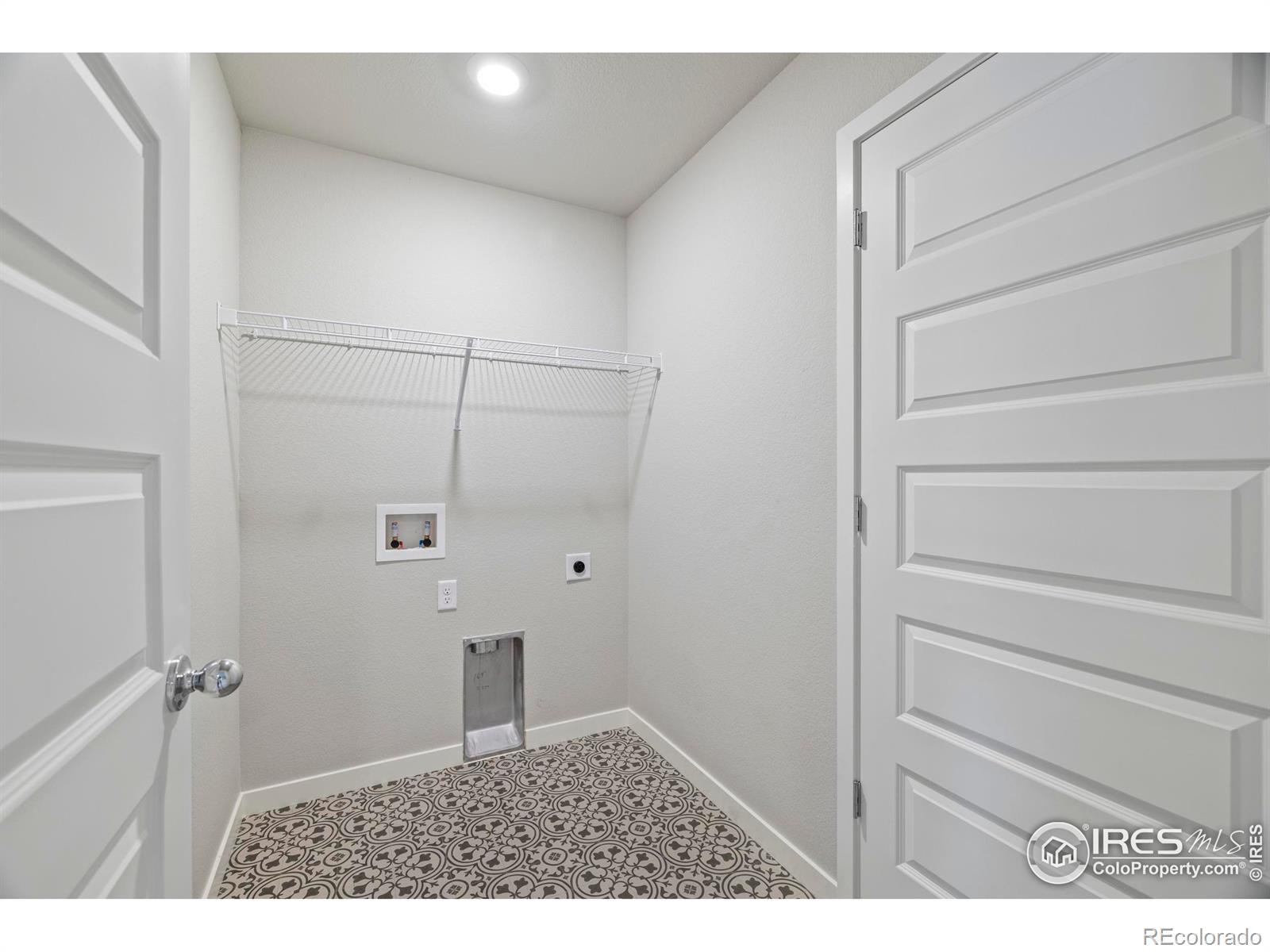 620 Apache Trail Unit: 2