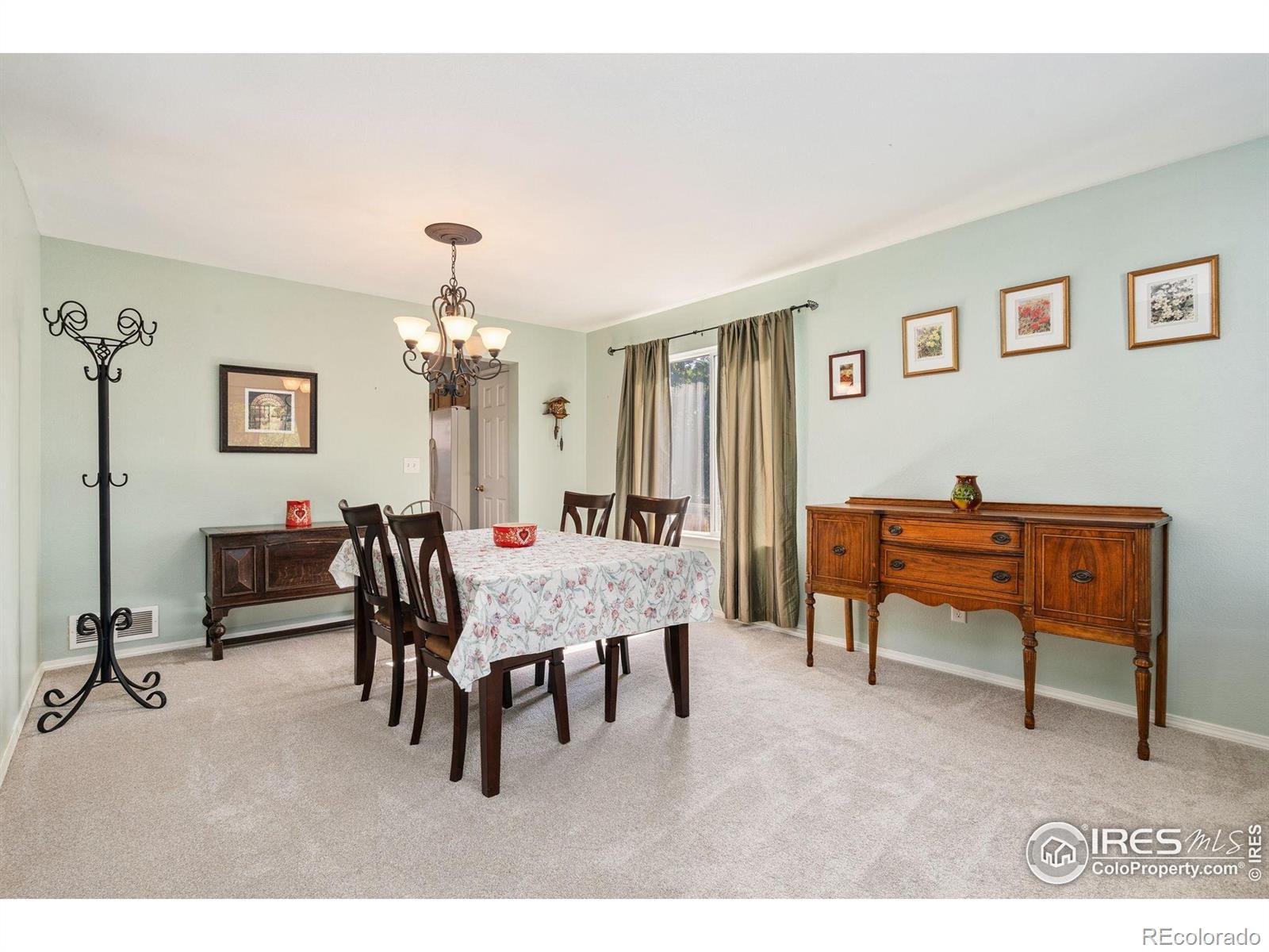 3238 Honeysuckle Court