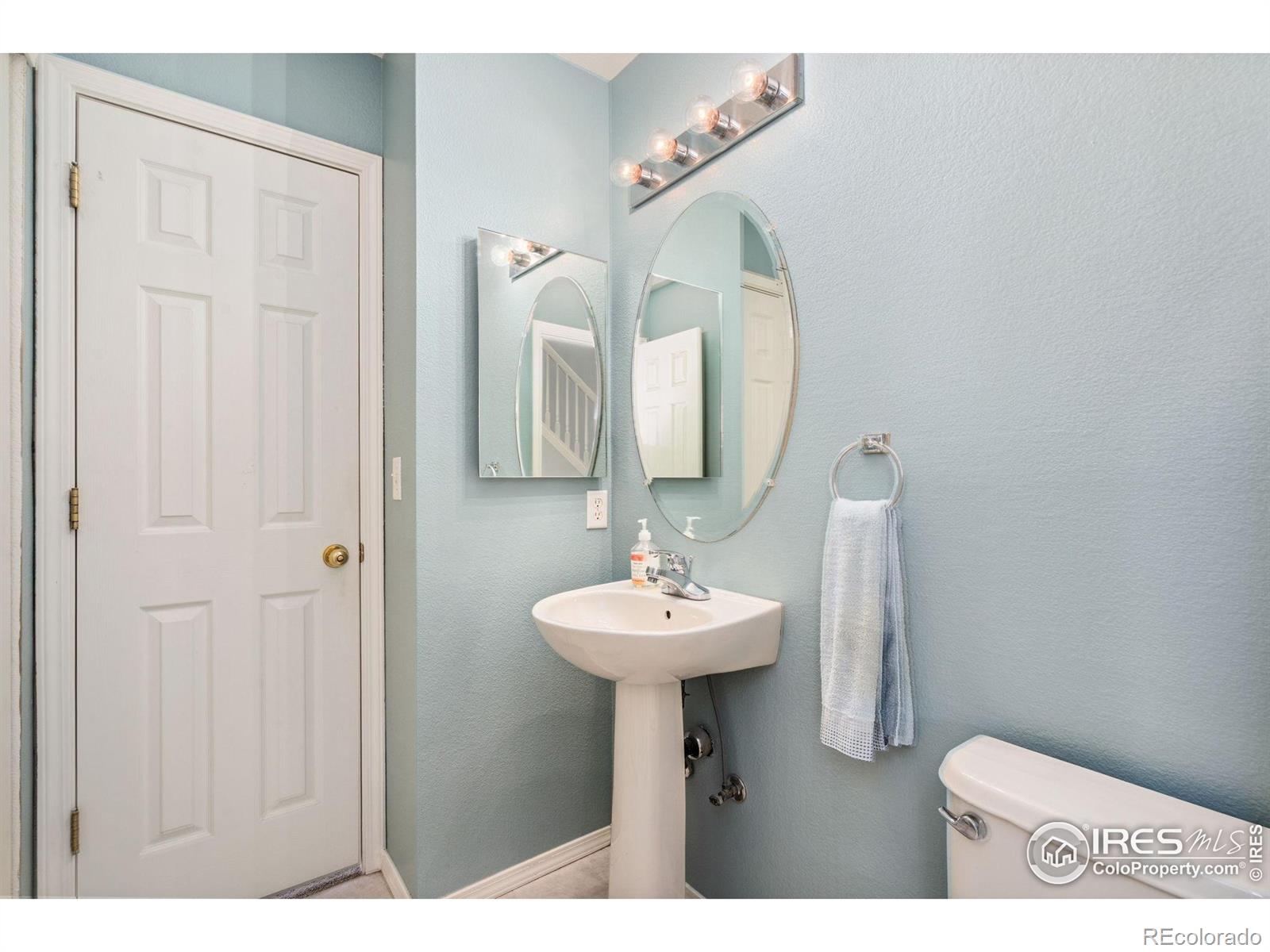 3238 Honeysuckle Court