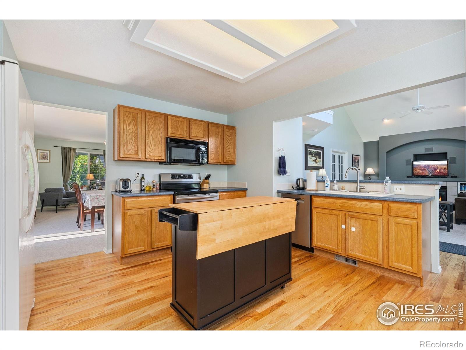 3238 Honeysuckle Court