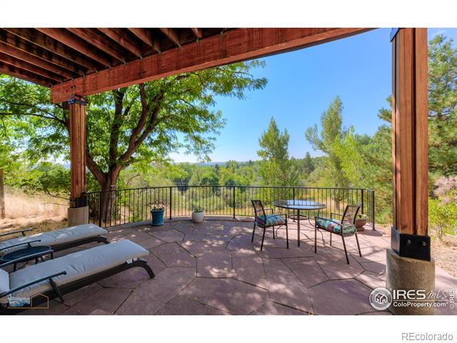 2410 Vassar Drive