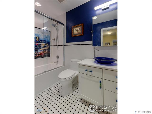 2410 Vassar Drive