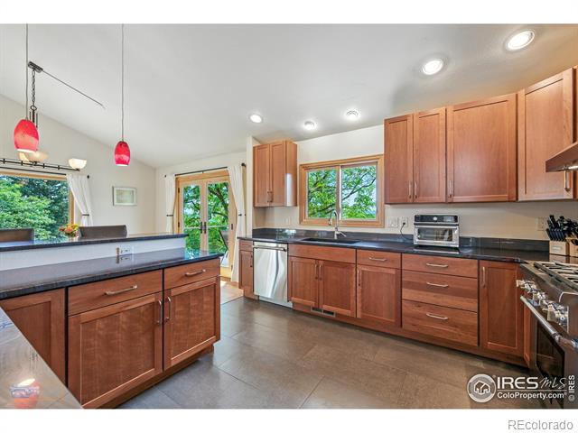 2410 Vassar Drive