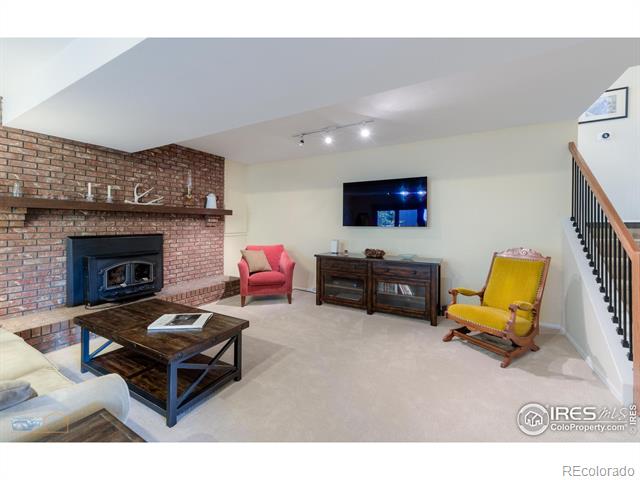 2410 Vassar Drive