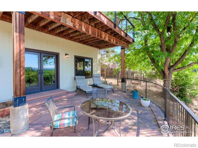 2410 Vassar Drive